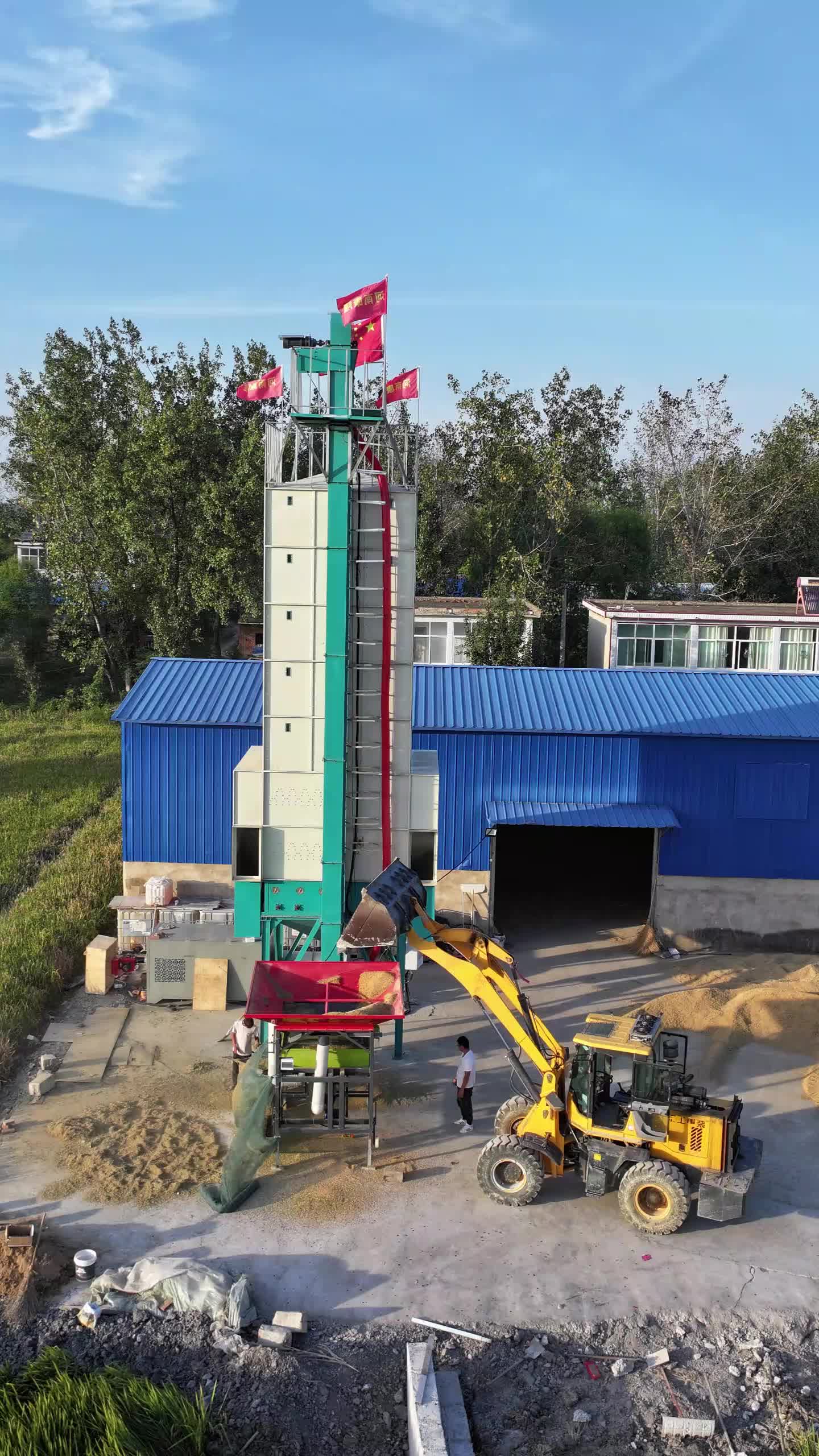 杨进在罗山县、息县调研时强调(图1)